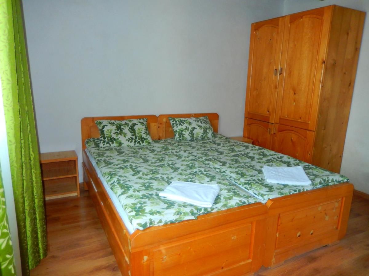 Кемпинги Turul Guesthouse and Camping Remetea