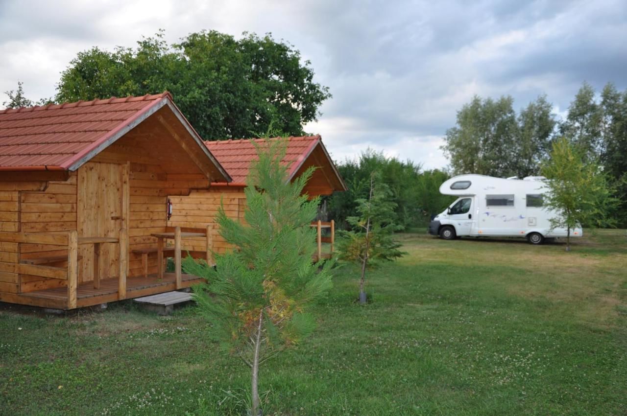 Кемпинги Turul Guesthouse and Camping Remetea