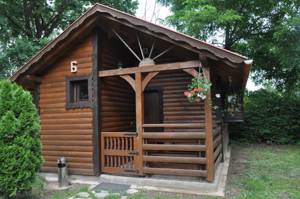 Кемпинги Turul Guesthouse and Camping Remetea